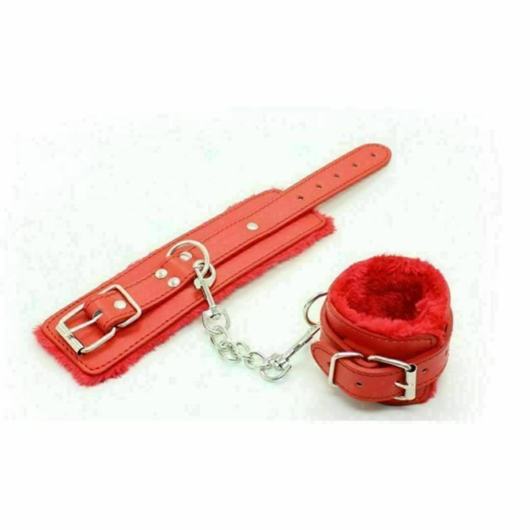 Esposas Gruesas en Cuero con Peluche - Image 3